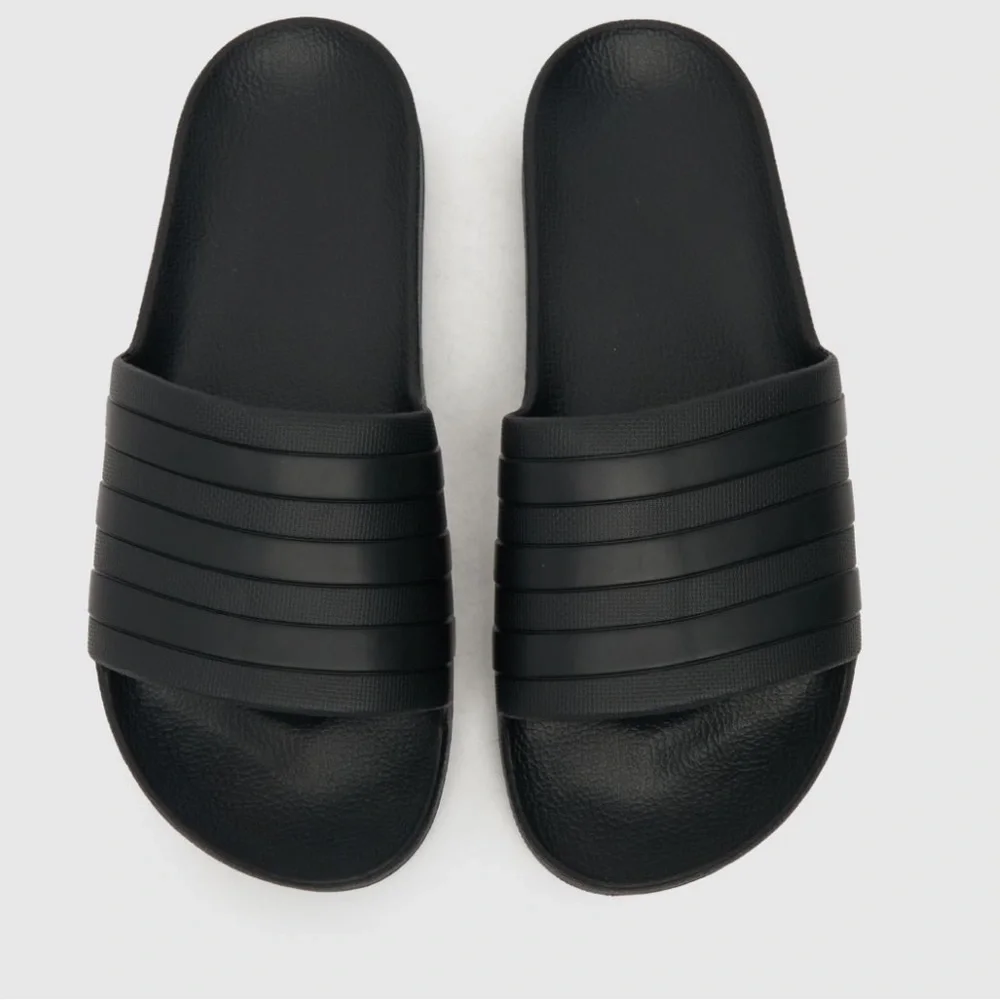 NWOB Adidas Adilette mens slides size 10 Black